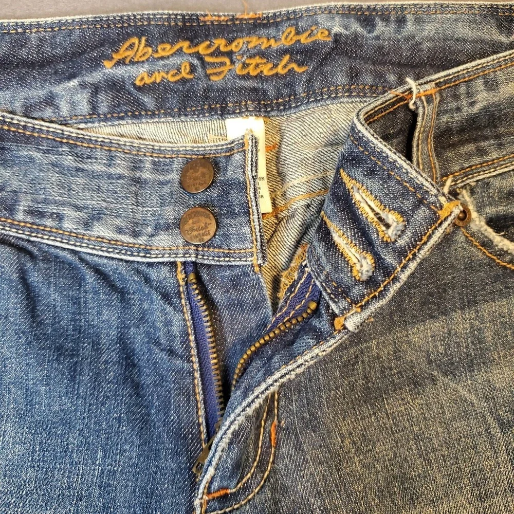 Abercrombie & Fitch Bermuda Jean Shorts Cut Off Sz 4‎ Blue Denim Frayed Hem